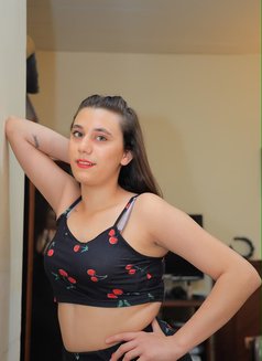Roz - escort in Beirut Photo 4 of 4