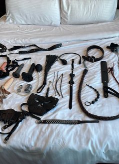 Roza Mistress - puta in Al Manama Photo 3 of 9