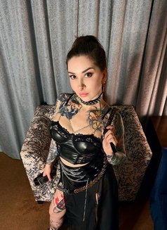 Roza Mistress - escort in Al Manama Photo 15 of 16