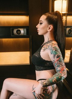 Roza - escort in Al Manama Photo 6 of 15