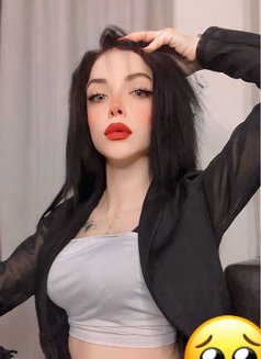 Rozaa - escort in Beirut Photo 4 of 10