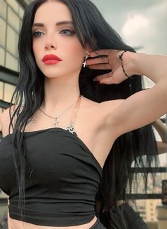 Rozaa - escort in Beirut Photo 10 of 10