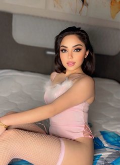 Roze - escort in Dubai Photo 5 of 5
