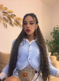 Rozena - Transsexual escort in Dammam Photo 3 of 5