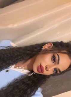 Rozena - Transsexual escort in Dammam Photo 4 of 5