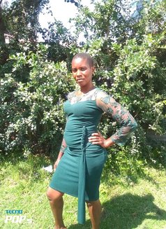 Rozline - escort in Kisumu Photo 1 of 1