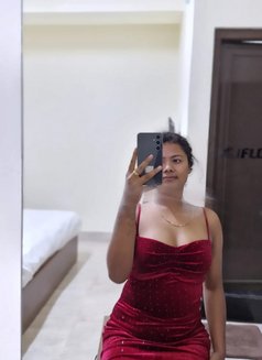 Rozy – Night Queen | Sweet Dream Girl - escort in New Delhi Photo 4 of 4