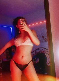 Rshita Both Strong big dick half🇹🇭🇹🇷 - Acompañantes transexual in Muscat Photo 18 of 18