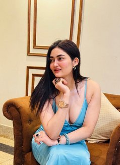 Rubhi - escort in Colombo Photo 5 of 7