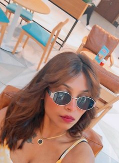 Rubi - puta in Dubai Photo 3 of 3