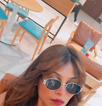 Rubi - puta in Dubai