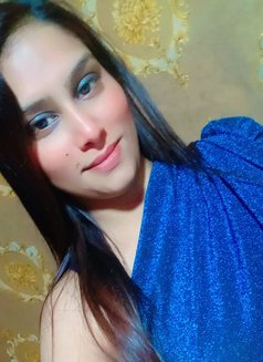 Rubi - puta in Karāchi Photo 1 of 6