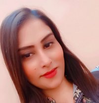 Rubi - puta in Karāchi