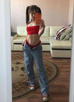 Rubi - escort in Hong Kong Photo 6 of 12