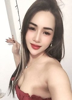 Rubi - escort in Abu Dhabi Photo 1 of 4