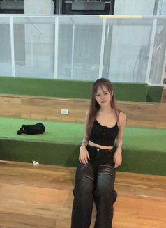 Rubi - puta in Bangkok Photo 4 of 7