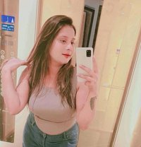 Rubina Arora (Mumbai) Available in Delhi - puta in New Delhi