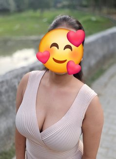 Rubina Singh Cam and real meet - puta in New Delhi Photo 3 of 4