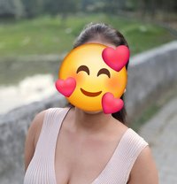 Rubina Singh Cam and real meet - escort in New Delhi Photo 3 of 4