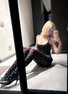 Ruby - escort in Ankara Photo 4 of 5