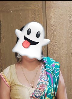 Ruby Baby Cam Queen - escort in Noida Photo 4 of 14