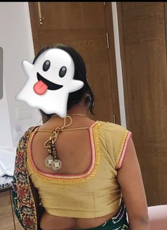 Ruby Baby Cam Queen - escort in Noida Photo 7 of 14