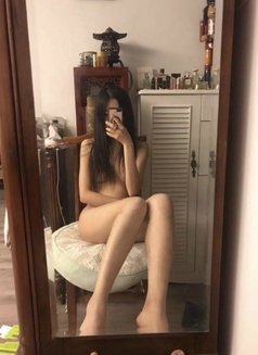 Ruby - escort in Mumbai Photo 4 of 5