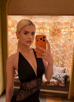 Ruby - escort in Dubai Photo 4 of 6