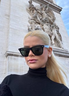 Ruby - escort in Dubai Photo 6 of 17