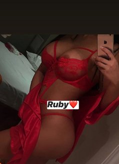 Ruby Queen Sex Show - puta in Toronto Photo 3 of 9