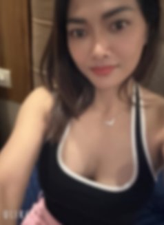 Ruby - escort in Mumbai Photo 2 of 6