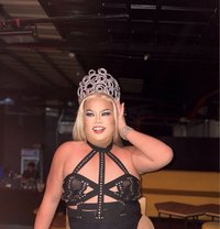 Ruby Grand - Male companion in Manila