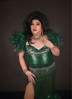 Ruby Grand - Male companion in Manila Photo 3 of 4