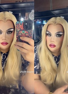 Ruby Grand - Male companion in Manila Photo 4 of 4