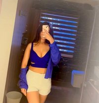 Ruby Outcalls - puta in New Delhi Photo 1 of 2
