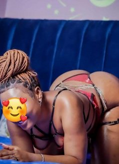 Ruby - escort in Nairobi Photo 4 of 6