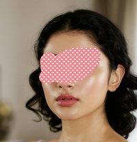 Ruby Malhotra - puta in Gurgaon