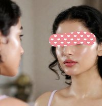 Ruby Malhotra - puta in Gurgaon