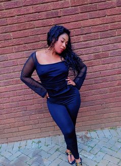 Ruby Ruby - puta in Johannesburg Photo 1 of 2