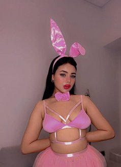 Ruby - escort in Abu Dhabi Photo 1 of 4