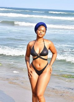 Ruby - escort in Noida Photo 2 of 8