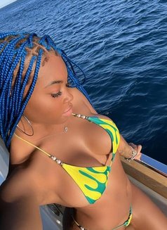 Ruby - escort in Noida Photo 8 of 8