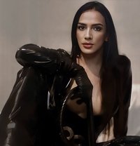 Ruby Sin:Surrender to Seduction - Acompañantes transexual in Bangkok