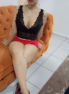 Ruby - escort in Dubai Photo 3 of 6