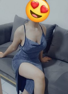 Ruby - puta in Dubai Photo 3 of 4