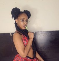 Ruby - puta in Ajmān Photo 8 of 9