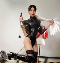 Ruby Trans Xxl - Transsexual dominatrix in Malta