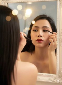 Ruby - puta in Hanoi Photo 1 of 4