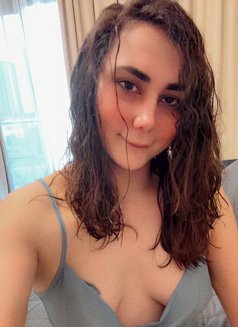 Rubydoll - Transsexual escort in Dubai Photo 1 of 2