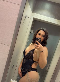 Rubydoll - Transsexual escort in Dubai Photo 6 of 9